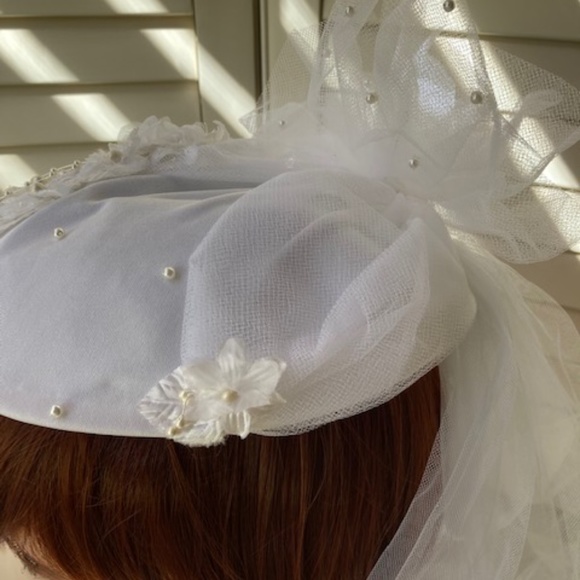 1980's Capette Bridal Hat - Picture 6 of 9